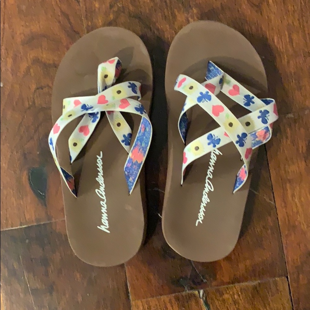 Hanna Andersson flip flops